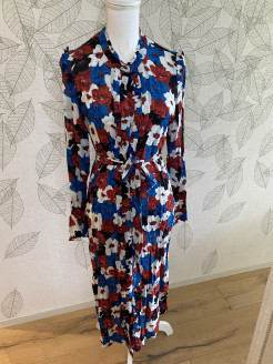 3/4 length dress with flowers - Essentiel