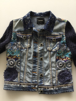 Veste en jeans avec brodures