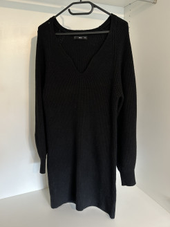 Robe noir en tricot