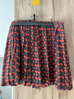 Short summer skirt, pleated