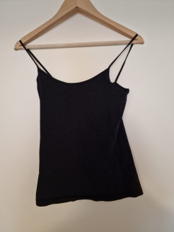 Simple black top