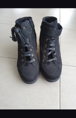 Wedge trainers
