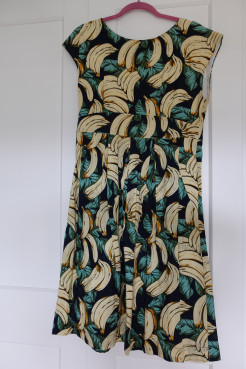 Robe d'été avec motif banane