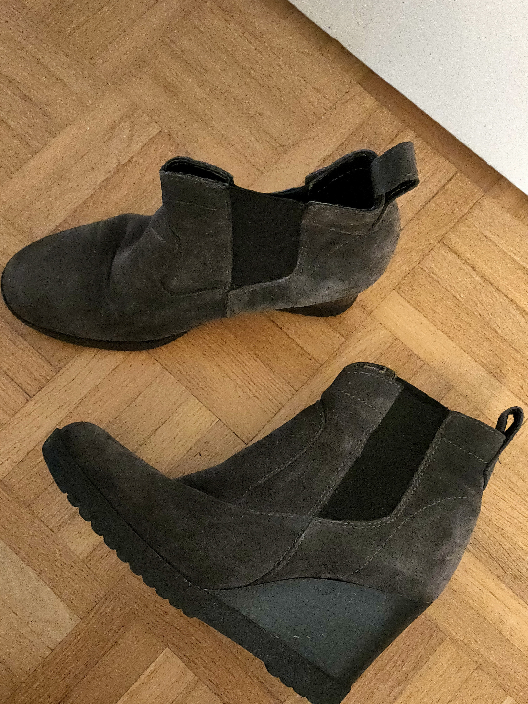 Promod dark grey and black suede ankle boots