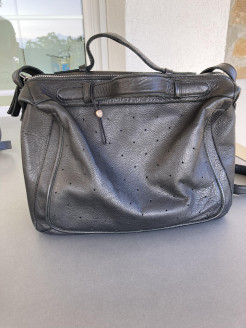 Black leather bag by Unmade, Danish brand