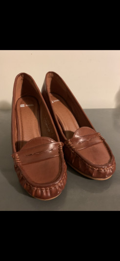 moccasin-style high-heeled shoes