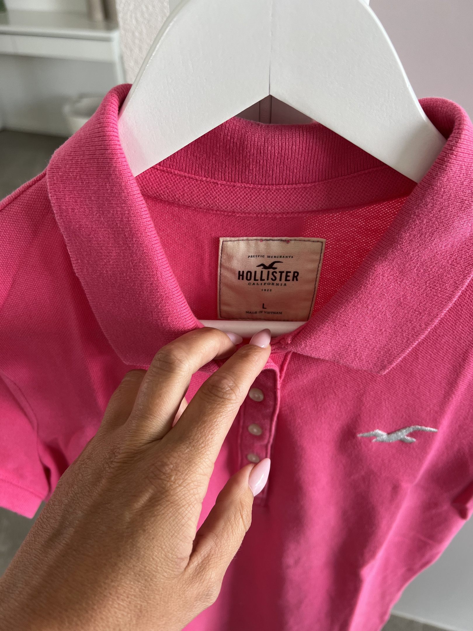 Pink polo shirt Hollister Size M L Clozen