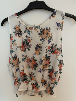 Sleeveless crop top