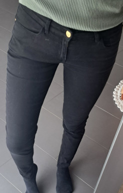 Schwarze Slim-Fit-Jeans