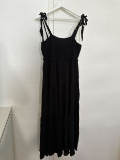 Schwarzes langes Kleid