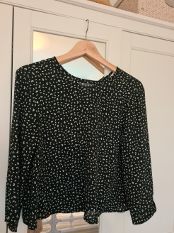 Blouse with little hearts