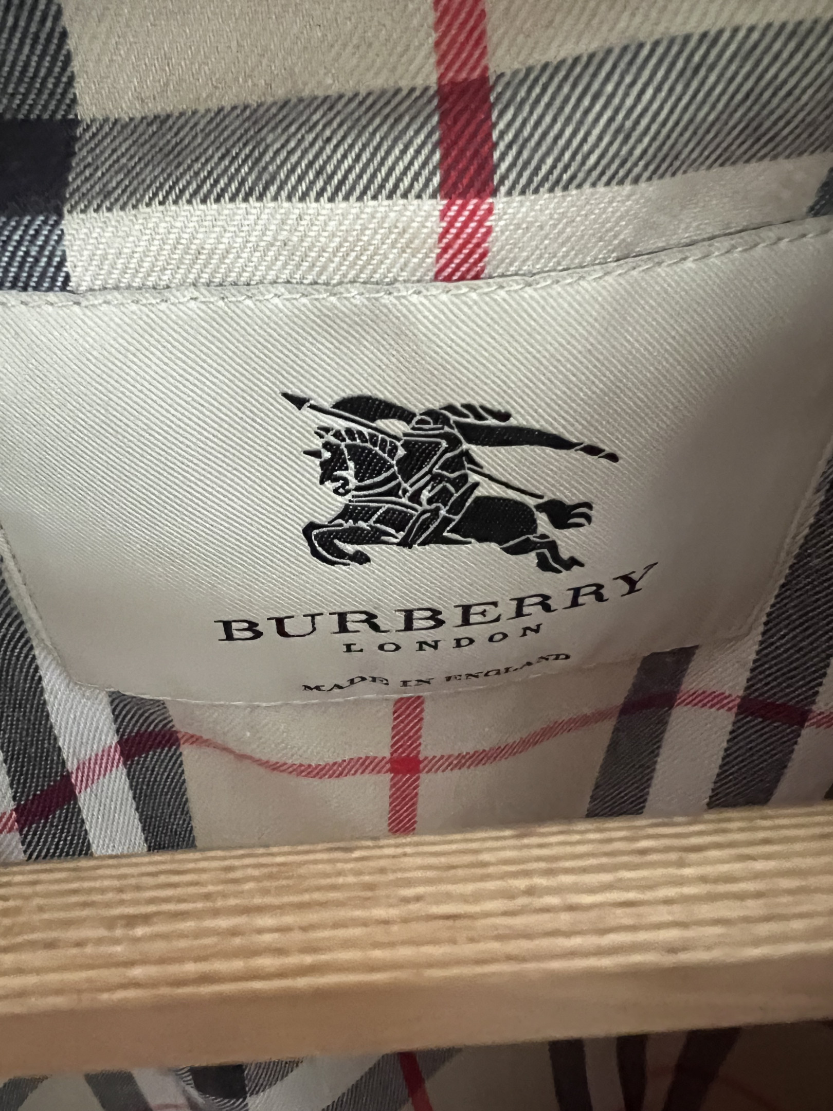 Burberry trenchcoat size S