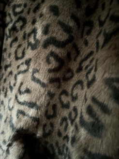 Mantel aus Kunstpelz mit Leopardenmuster