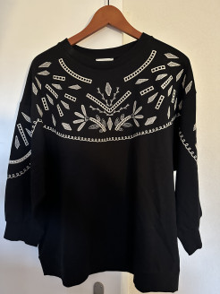 Black embroidered sweatshirt
