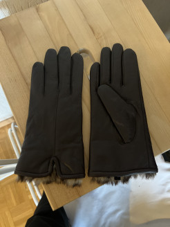 Faux leather, lined gloves