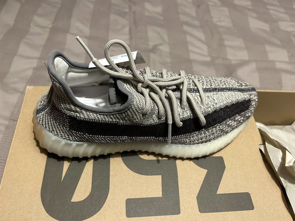 Adidas yeezy gris clearance zurich