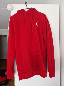 Roter Pullover Jordan
