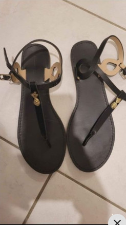 Flip-flop sandal with ornament