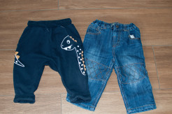 2 pantalons taille 12 mois