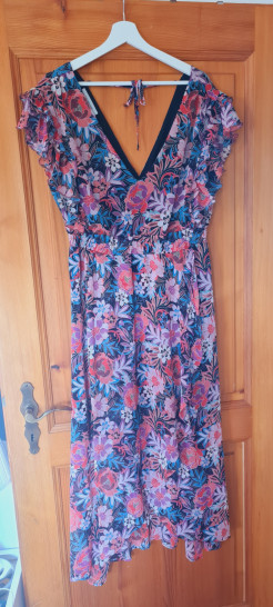 Blumiges Kleid