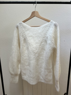 Ecru knitted jumper