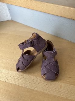 Sandales violettes