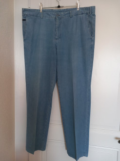 Men's jeans-style trousers