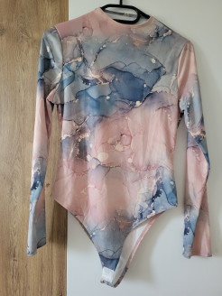 Long-sleeved bodysuit