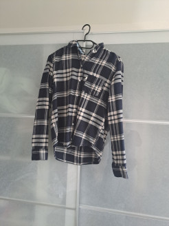 Levi's checkered shirt