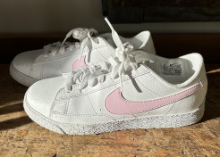 Basket Nike blanche et rose