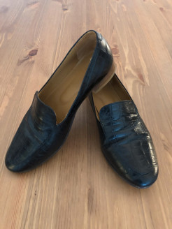 Bobbies loafers