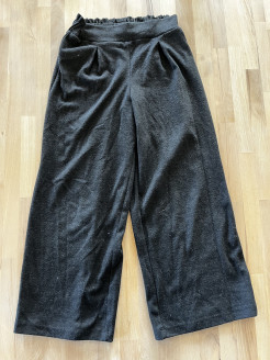 Elegant, comfortable trousers