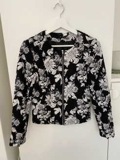 Petite veste à fleurs H&M