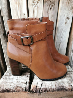 Brown ankle boots with buckles