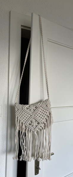 Macramé fringed bag