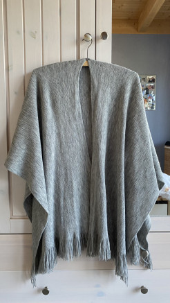 Grey poncho, size 36/38