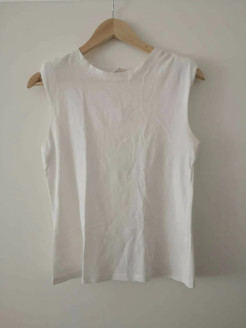 White T-shirt with epaulettes