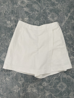 Uniqlo short skirt