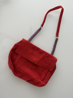 Bag with braided details