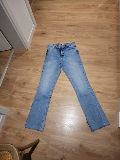 Zara high-waisted jeans 40