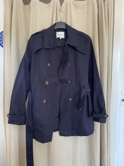 Short navy blue trench coat