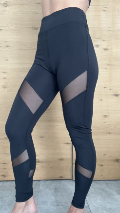 Black sports leggings