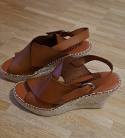 Wedge sandals