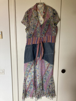 Kleid mit Bolero aus zwei Materialien