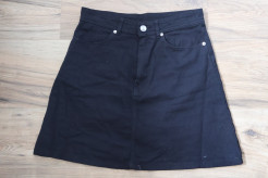 Jupe en jeans noir mi-courte