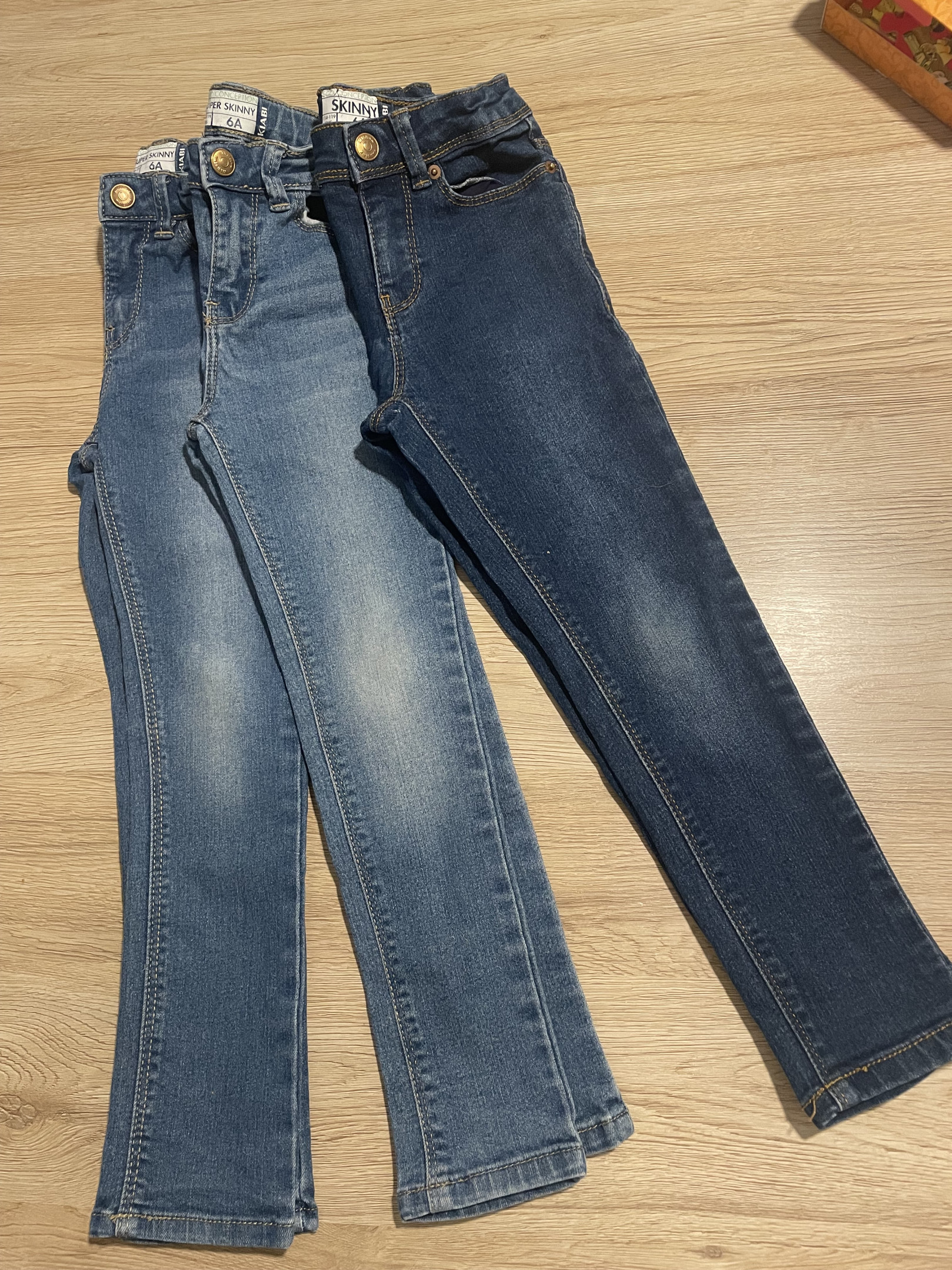 Lot von Skinny Jeans