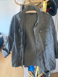 Military jacket size 44-46 for men or women