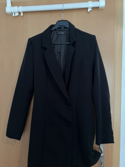 Robe blazer courte noire 