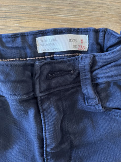 Zara jeans bleu taille 110