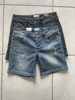 Set of 2 denim shorts